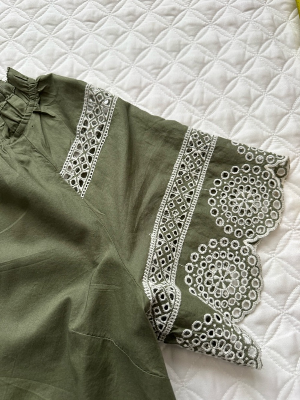 NWT Talbots Olive Green Embroidered Eyelet Sleeve Ruffle Neck Blouse Size Medium - Picture 10 of 15